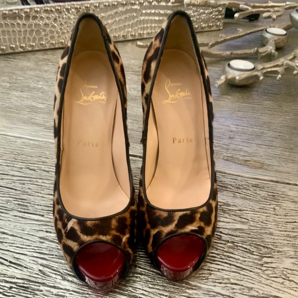 AUTHENTIC LEOPARD PRINT CHRISTIAN LOUBOUTIN HEELS - Picture 2 of 16